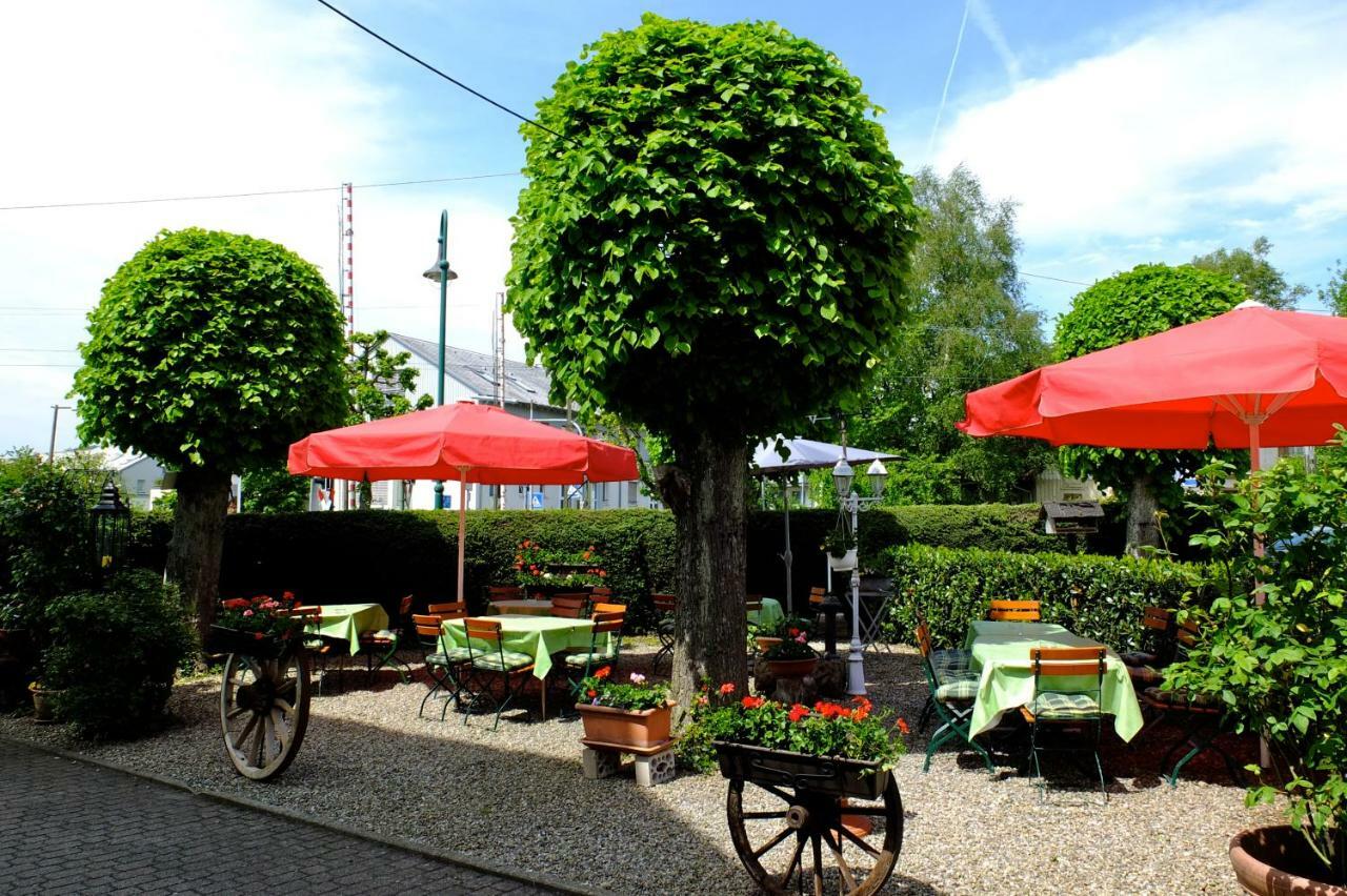 Hotel Loewen Кирхцартен Экстерьер фото